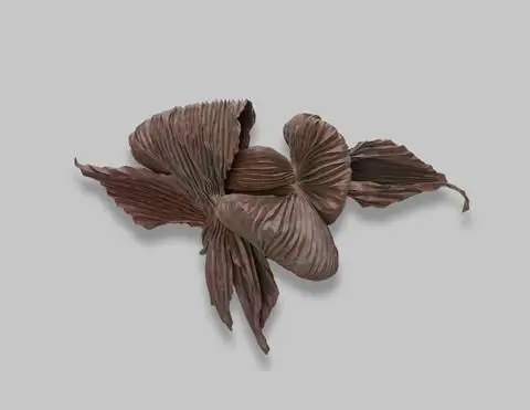 Tucker by Artist: Lynda Benglis